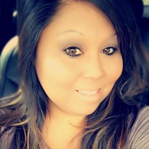 Meet your Posher, Danita